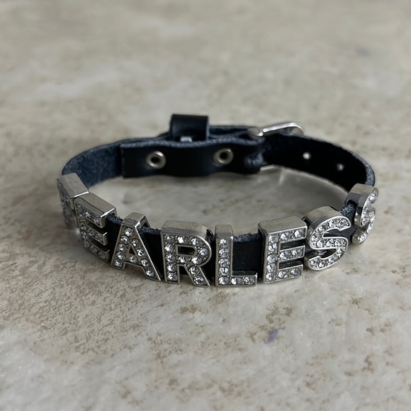 FEARLESS Leather Belt Style Bracelet Rhinestones - Picture 1 of 6